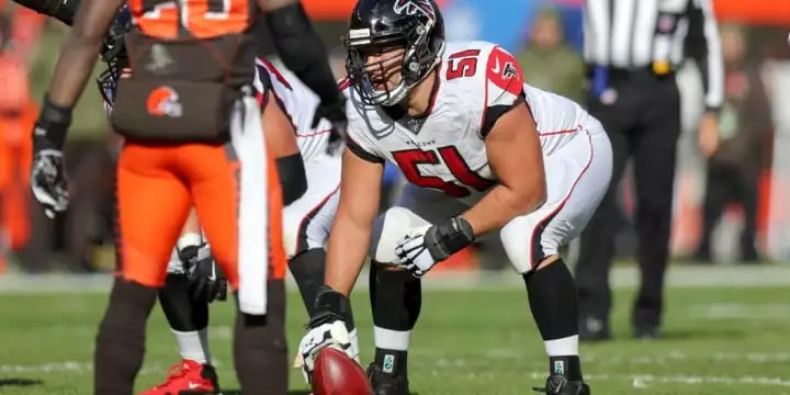 Der Atlanta Falcons Center Alex Mack.